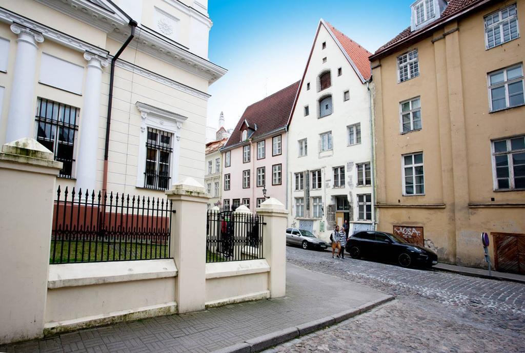 Tallinnhousing Old Town Homes - 1 Bdr Apartment In Vene Buitenkant foto